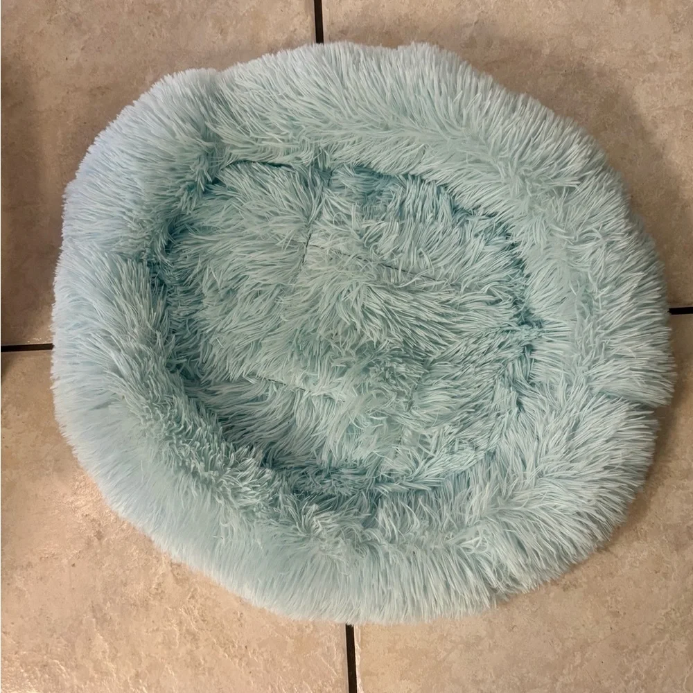 Best Friends by Sheri Calming Baby Blue Shag Fur Donut Cuddler Cat or Dog Bed